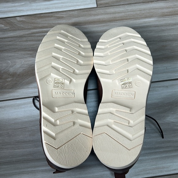 NWOT Steve Madden Baxter Chukka Boots (For Men)
Size 11.5 - Picture 5 of 5